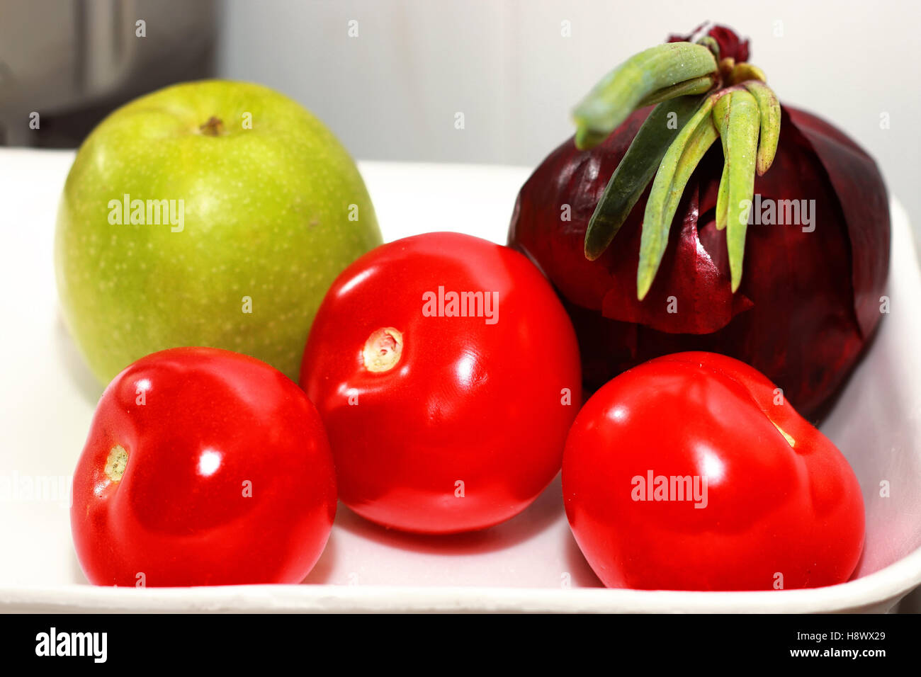 red tomato and onion Stock Photo - Alamy
