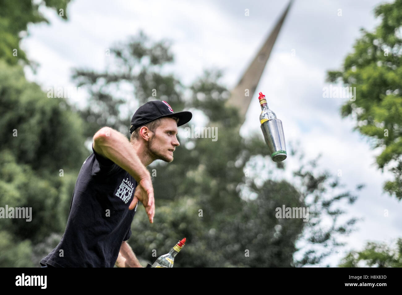 Juggle bottles hires stock photography and images Alamy