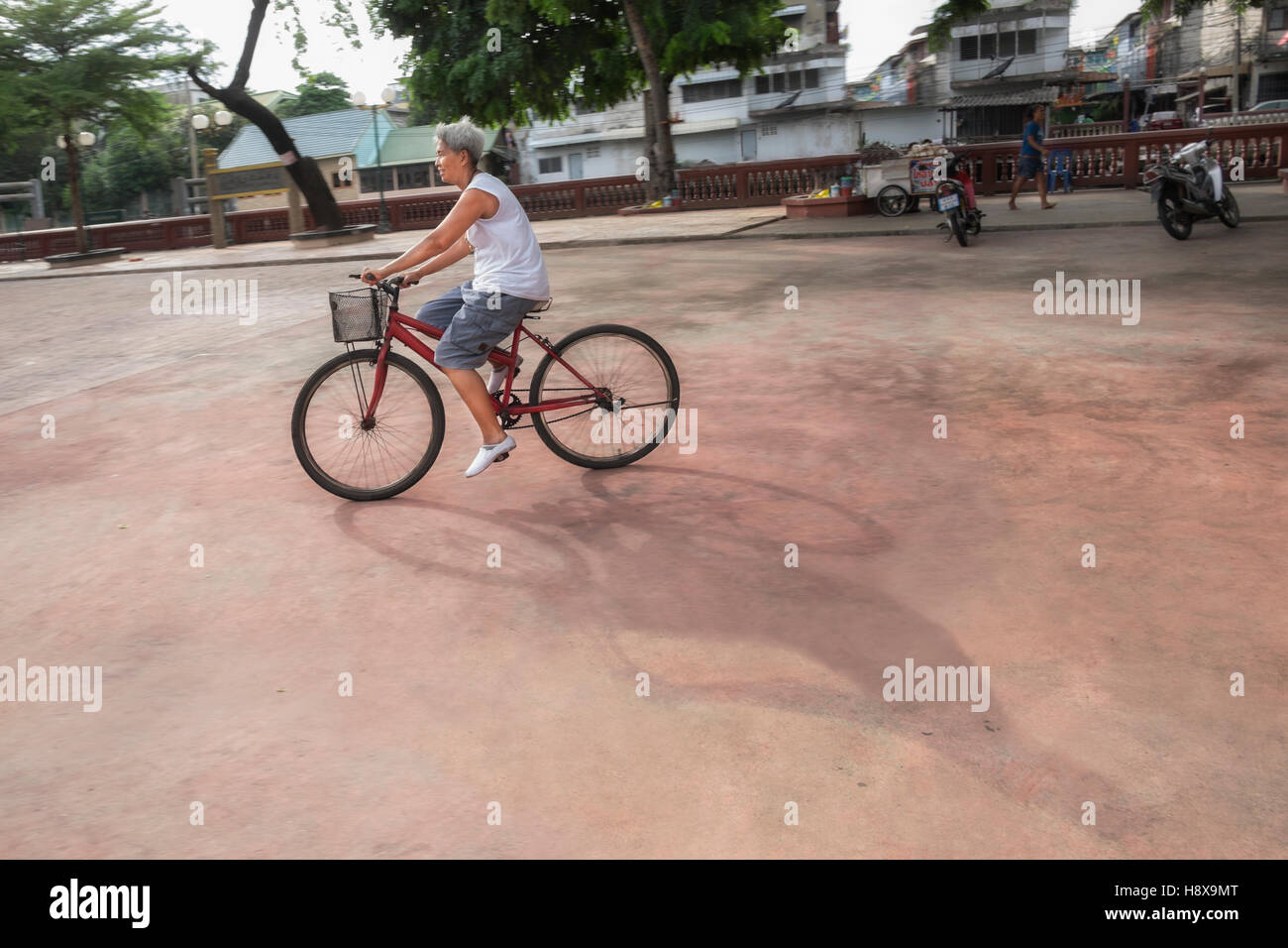 old lady bicycle