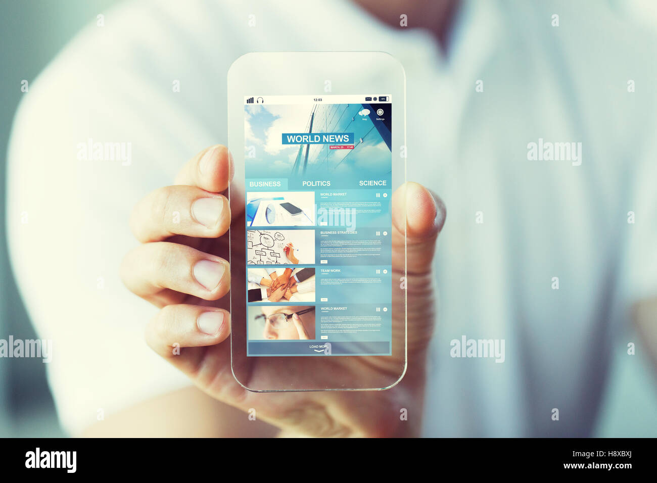 News concept on smartphone hi-res stock photography and images - Alamy