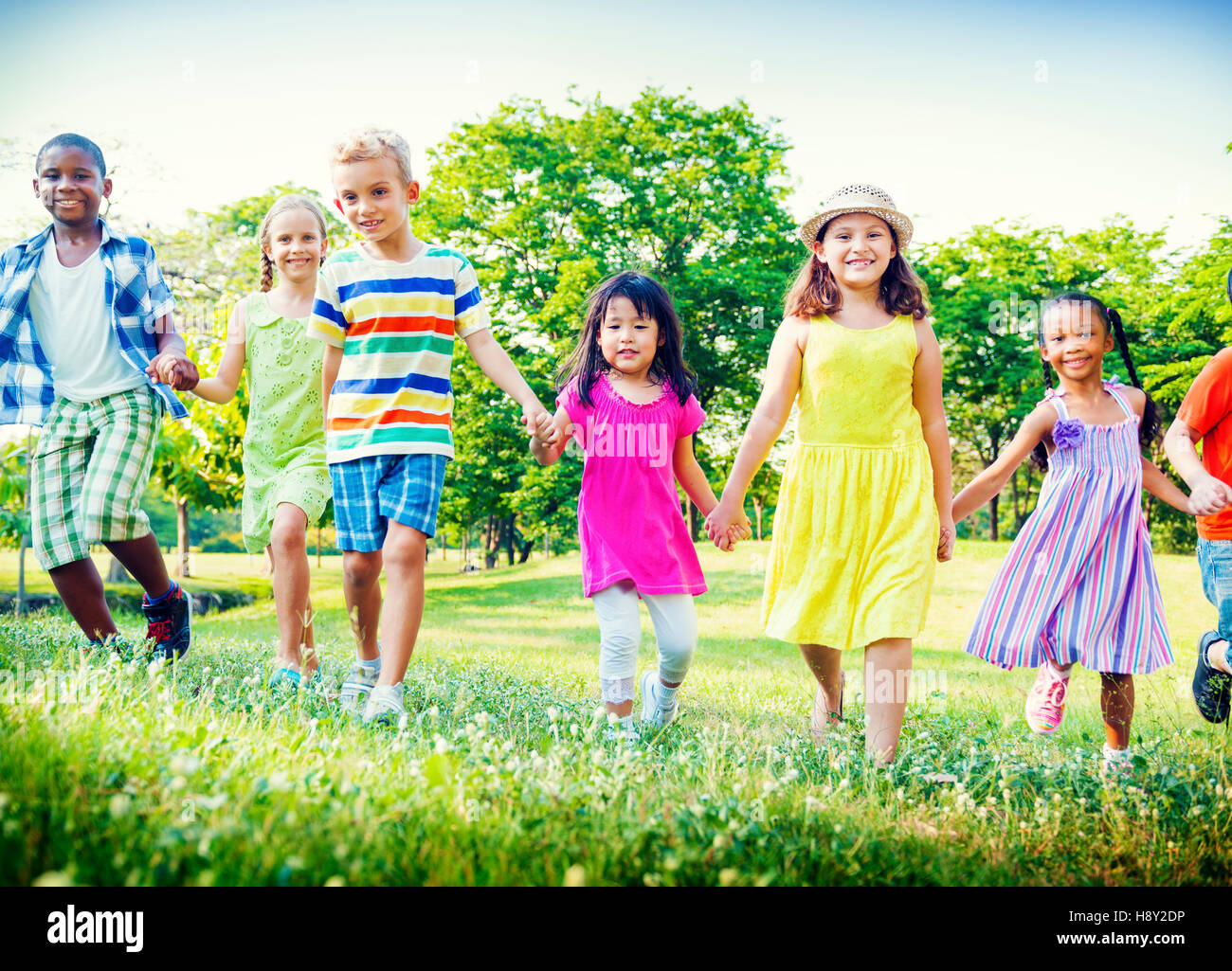 Hula hooping children hi-res stock photography and images - Alamy