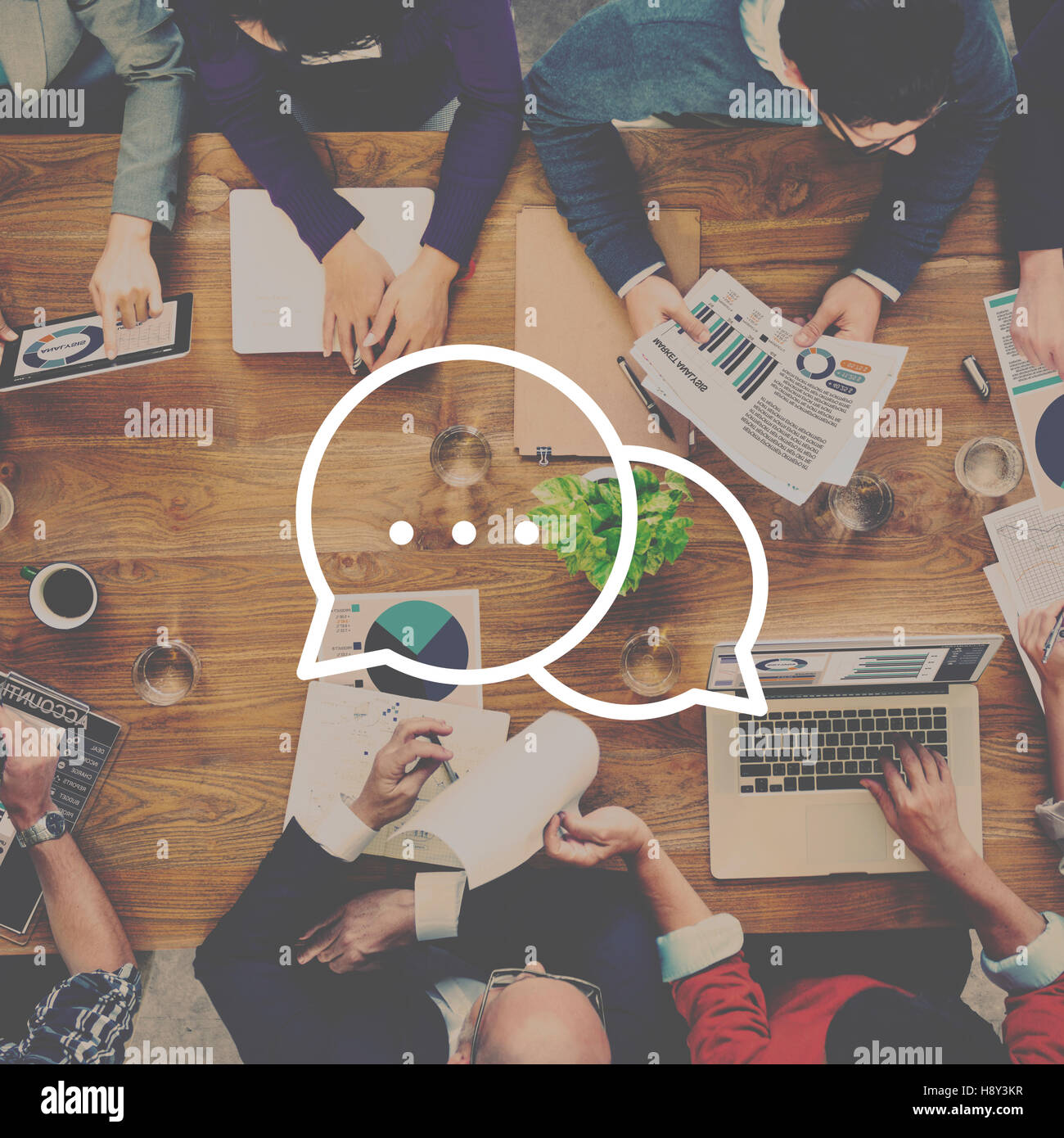 Aerial messaging hi-res stock photography and images - Alamy