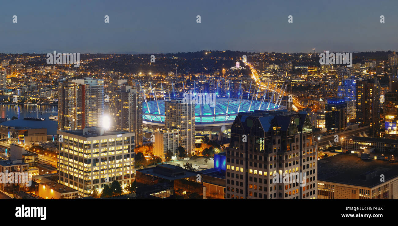 Vancouver rooftop view with urban architectures at dusk Stock Photo Alamy
