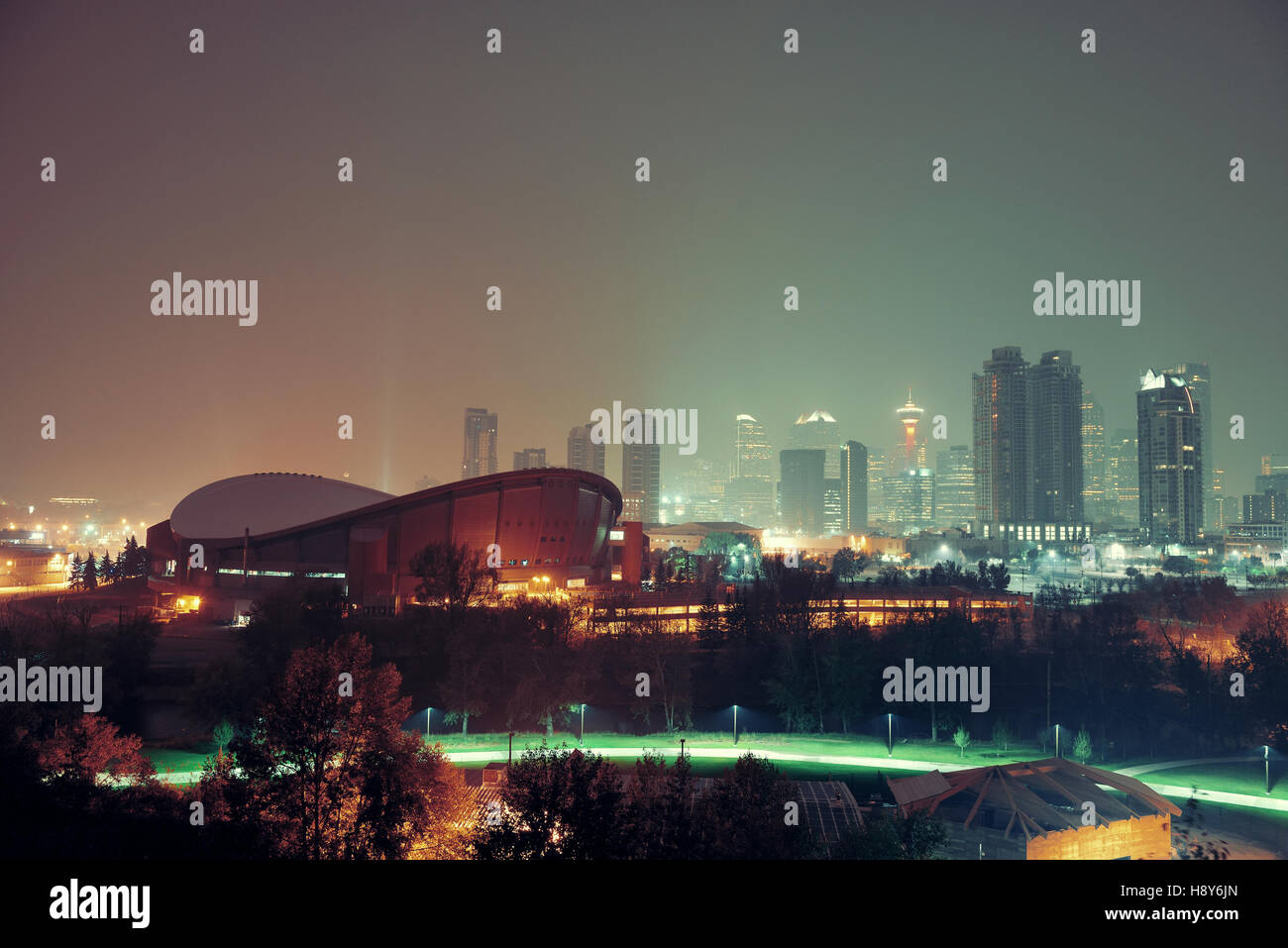 Calgary cityscape in Alberta at night, Canada Stock Photo - Alamy
