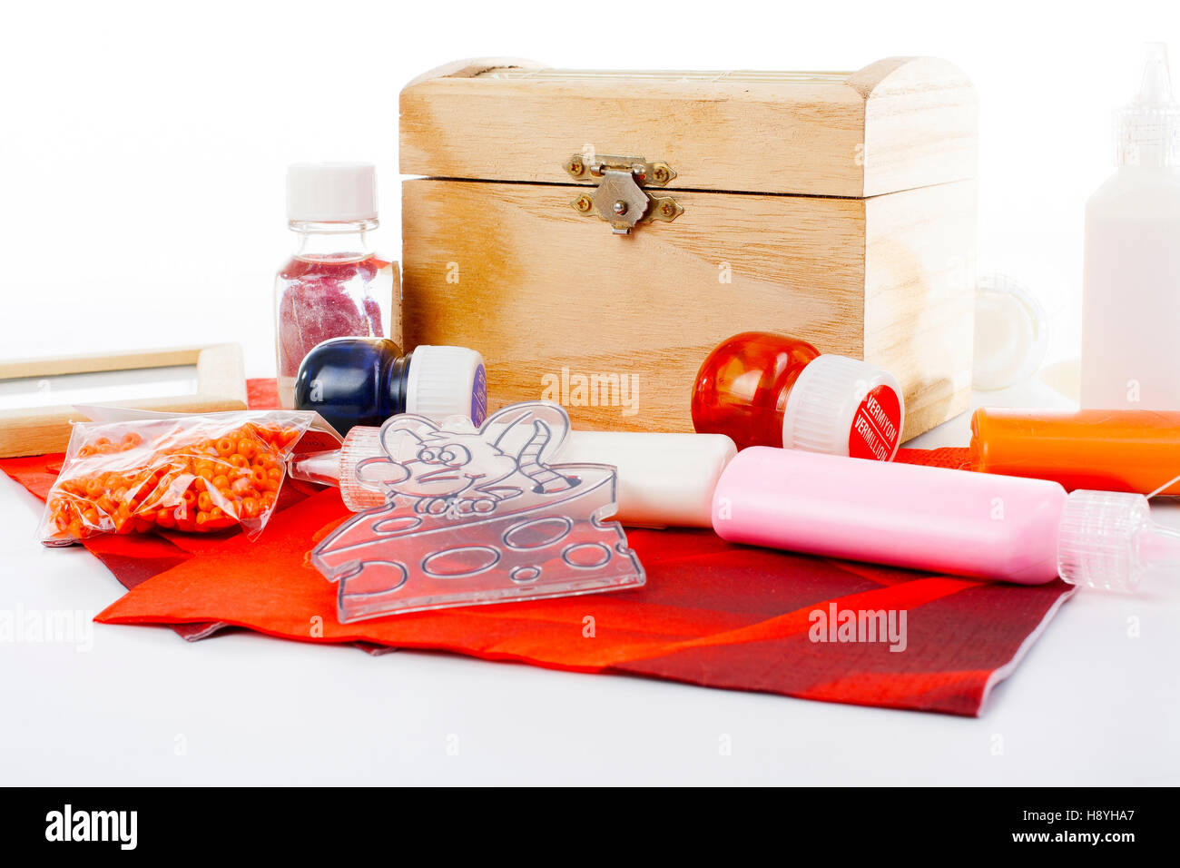 glass,glass paint,glue,decoupage glue,lacquer,decoupage lacquer,coating