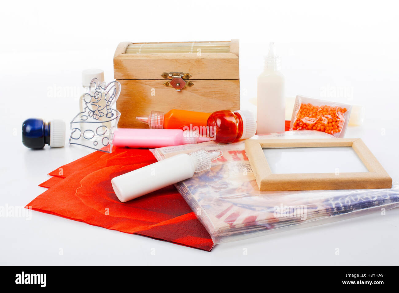 glass,glass paint,glue,decoupage glue,lacquer,decoupage lacquer,coating