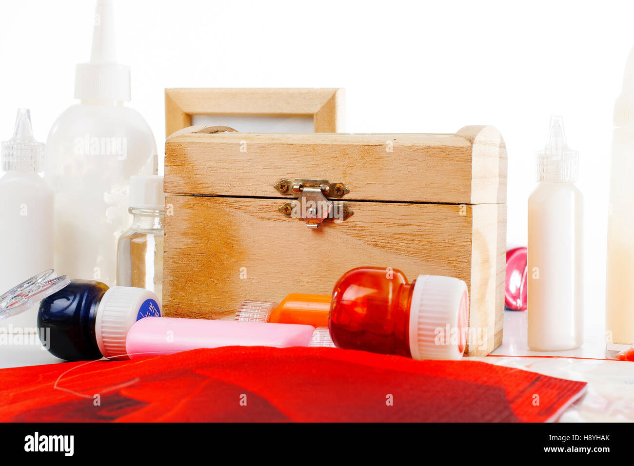 glass,glass paint,glue,decoupage glue,lacquer,decoupage lacquer,coating