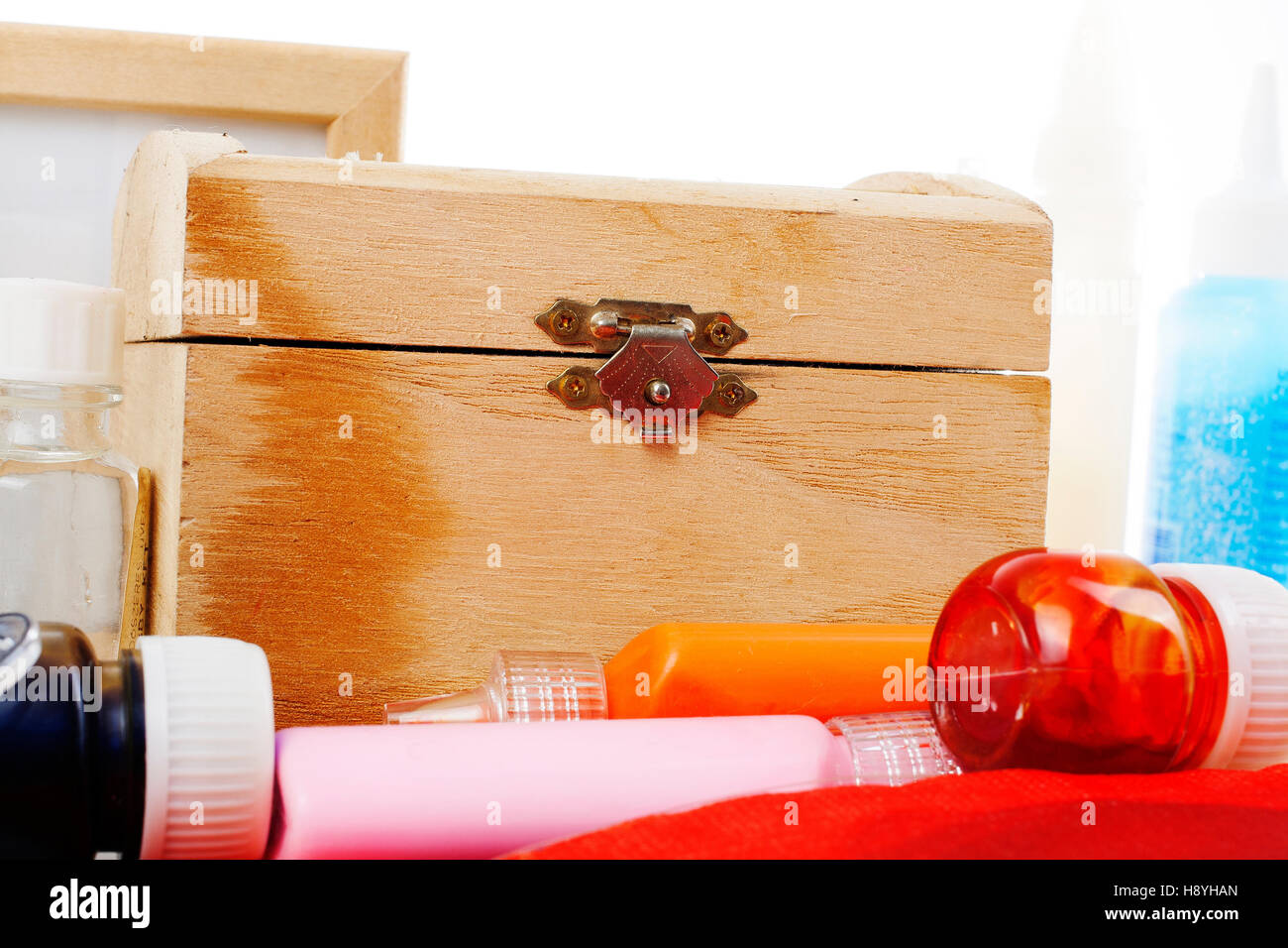 glass,glass paint,glue,decoupage glue,lacquer,decoupage lacquer,coating