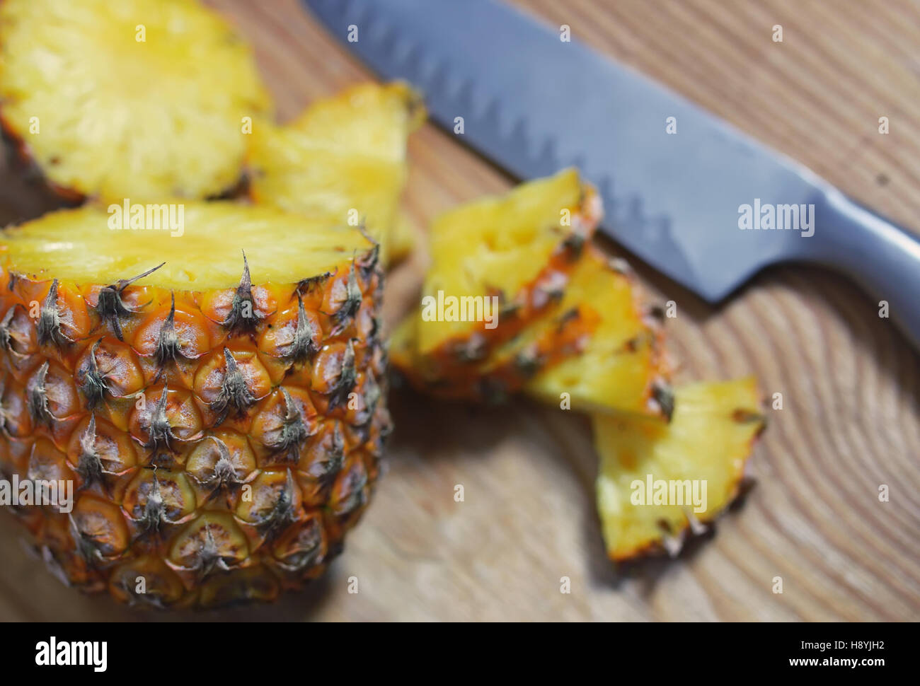 slices pineapple cut knife Stock Photo Alamy
