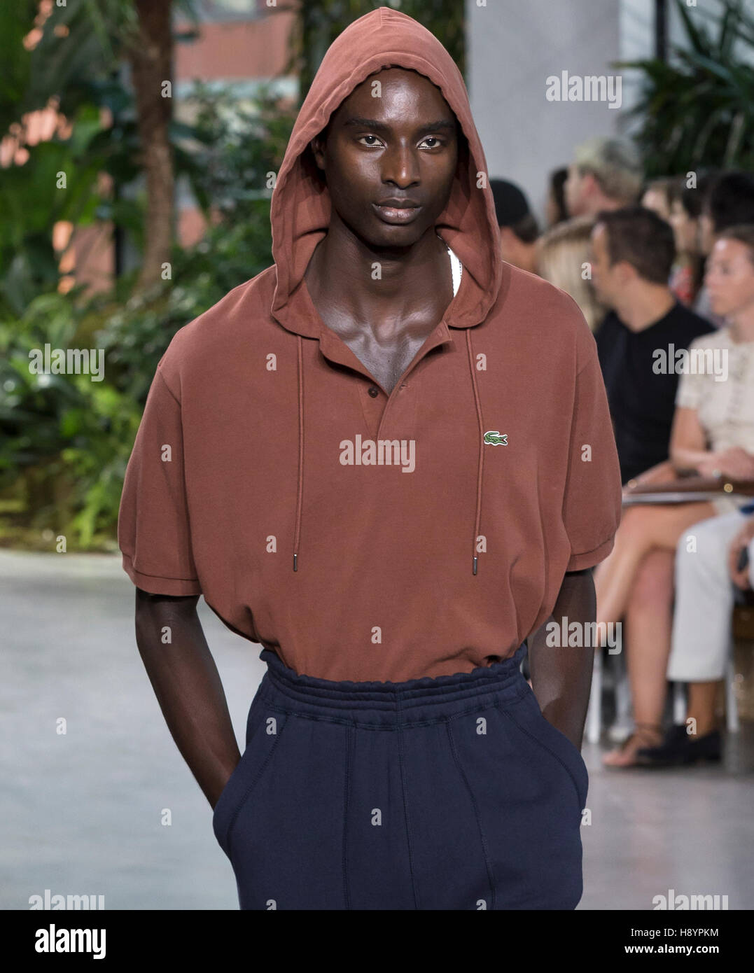 Men fashion model hi-res stock photography and images - Alamy