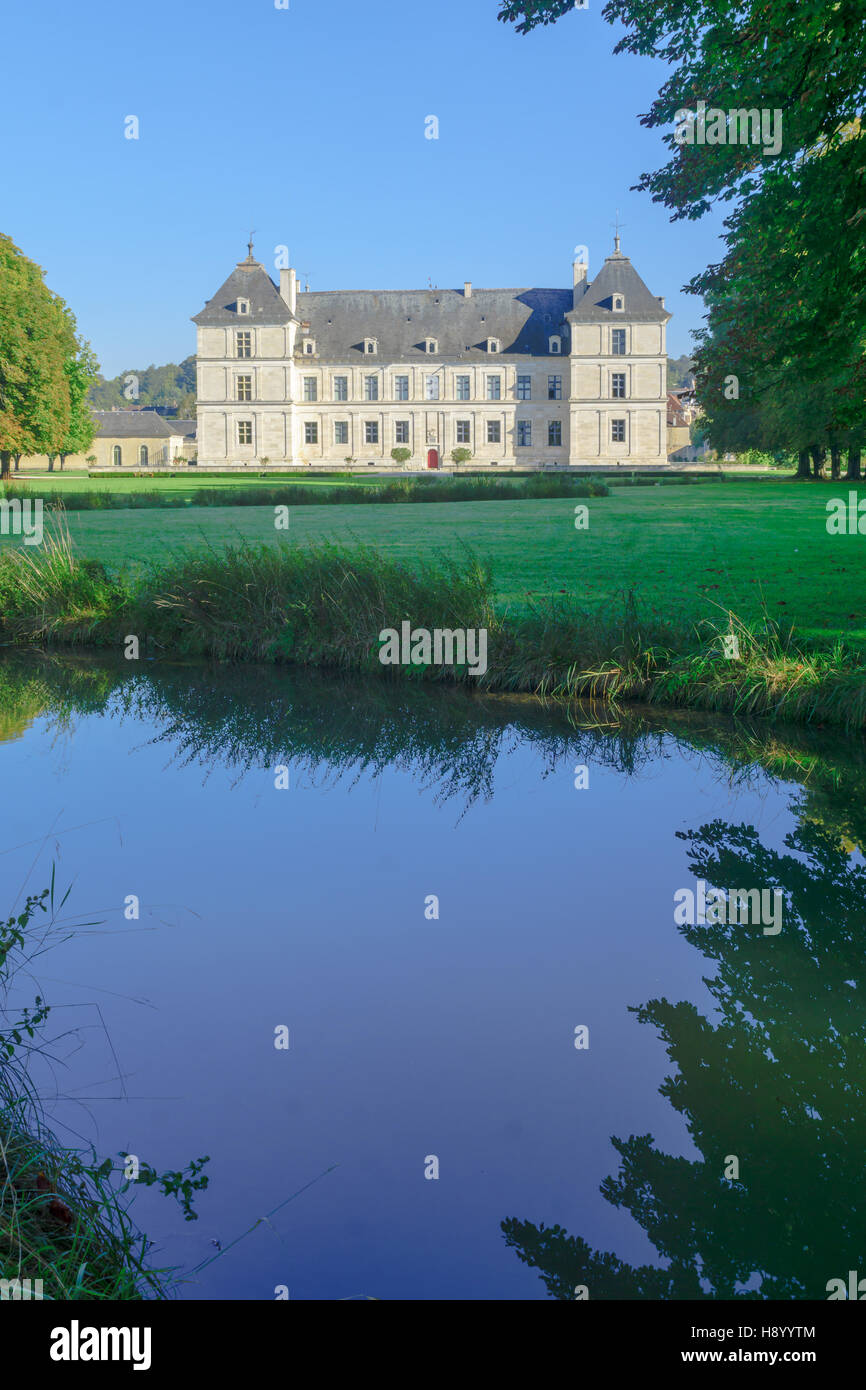 Ancy le franc hires stock photography and images Alamy