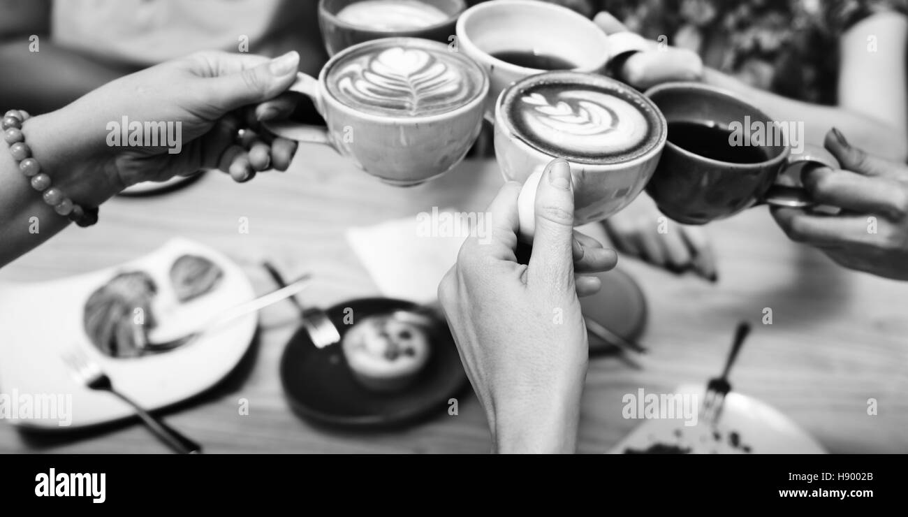Ladies drinking afternoon tea hi-res stock photography and images - Alamy