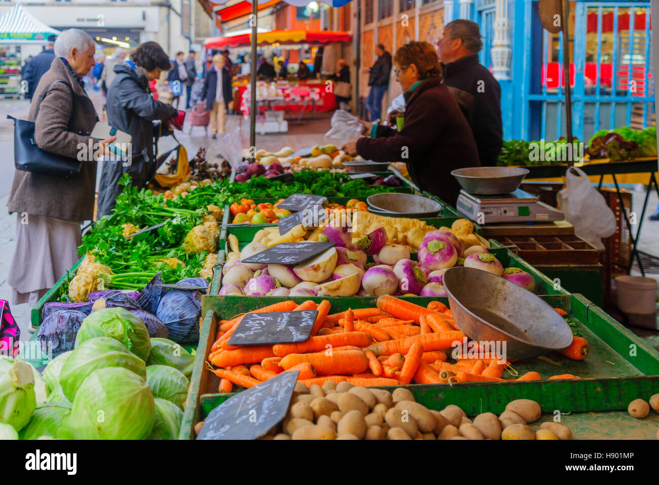 Vegetables sellers hires stock photography and images Alamy