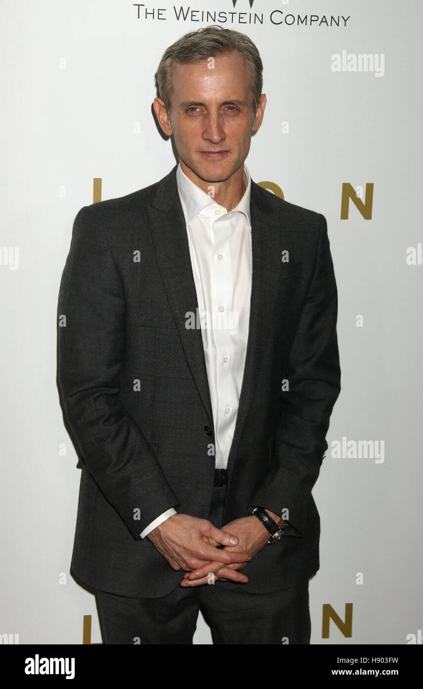 New York, USA. 16th Nov, 2016. News personality Dan Abrams attends the