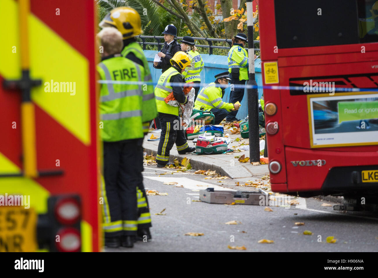 Ladbroke Grove Crash Hi res Stock Photography And Images Alamy Ladbroke Grove Crash Hi res Stock Photography And Images Alamy