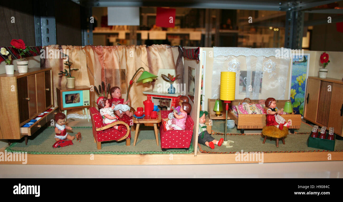 Scenes in a dollhouse meant to represent daily life in East Germany can be seen in the exhibition 'Experience GDR' in the Kulturhistorisches Museum in Goerlitz, Germany, 17 November 2016. The exhibition shows objects related to daily life in the GDR. They are not intended to cause 'ostalgia,' but to connect contemporary witnesses, newcomers to Goerlitz, and later generations. Photo: MIRIAM SCHOENBACH/dpa Stock Photo