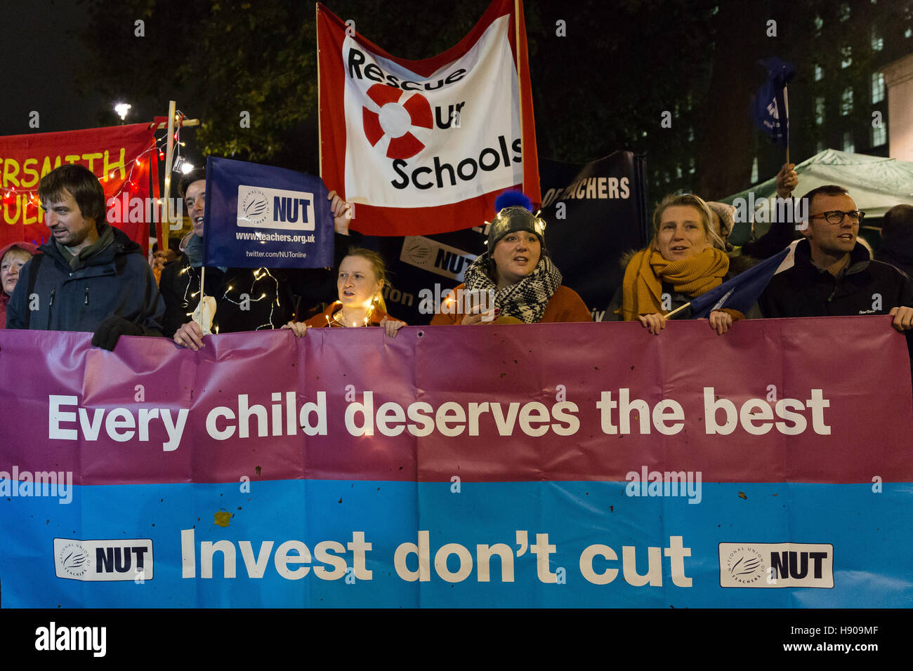 London, UK. 17th Nov 2016. Protesters outside Downing Street. Teachers from the National Union of Teachers (NUT), school governors and support staff staged a protest rally against government cuts in education funding outside Downing Street in Westminster before marching past the Department for Education this evening. Protesters are demanding and increase in education funding in the upcoming budget to ensure that every child gets the best education. Credit:  Vickie Flores/Alamy Live News Stock Photo