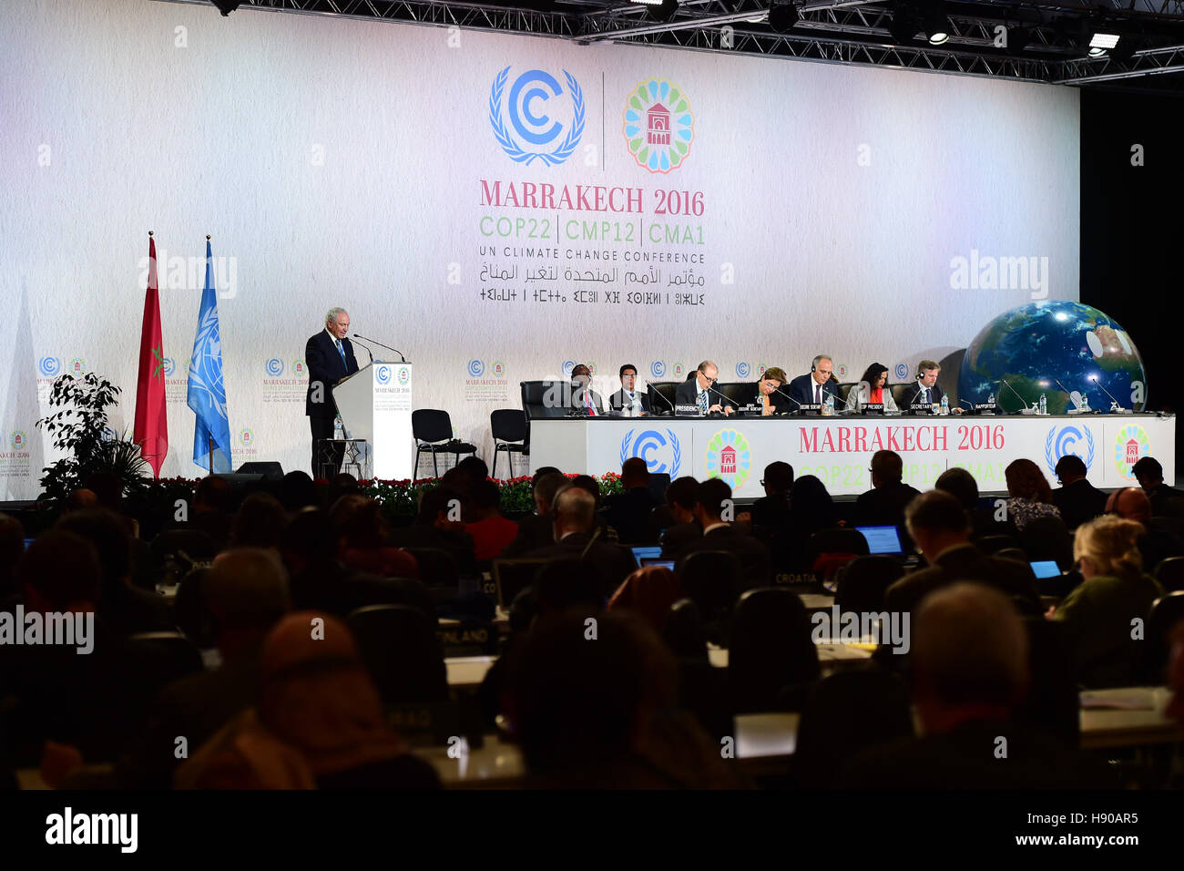 Marrakech, Morocco. 17th Nov, 2016. Aziz Mekouar (L), Ambassador to Multilateral Negotiations of COP22, reads a proclamation at the closing plenary session of the United Nations Marrakech climate conference in Marrakech, Morocco, on Nov. 17, 2016. The United Nations Marrakech climate conference on Thursday adopted a proclamation calling for the highest political commitment and solidarity in the fight against climate change, amid fears that the next U.S. administration may change U.S. policy in this regard. © Zhao Dingzhe/Xinhua/Alamy Live News Stock Photo