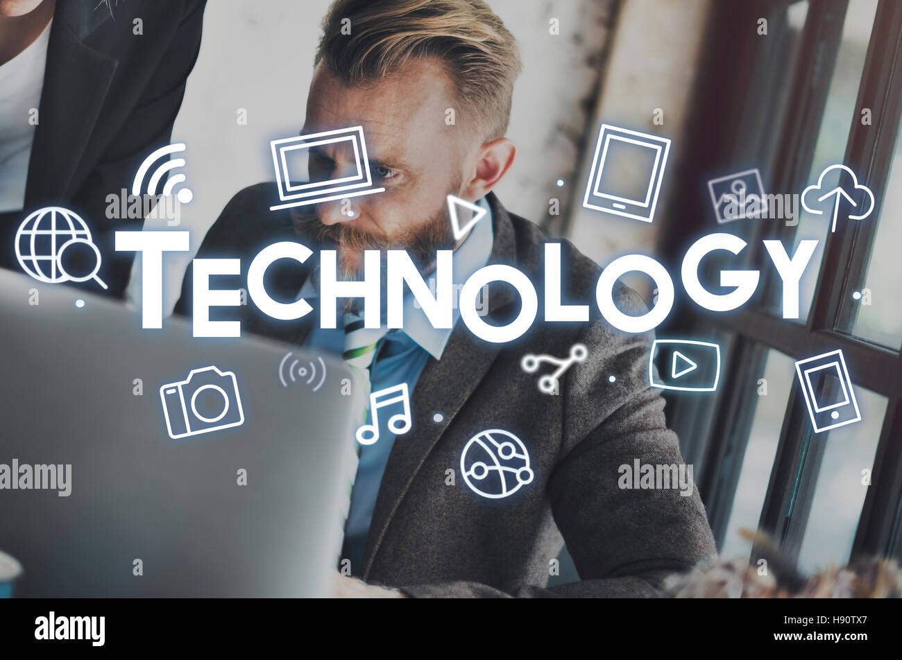 Technology Connecting Cloud Network Concept Stock Photo - Alamy