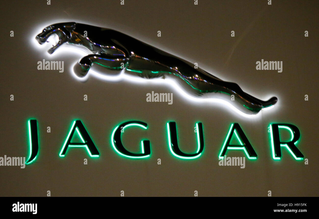 Emblem jaguar hi-res stock photography and images - Alamy