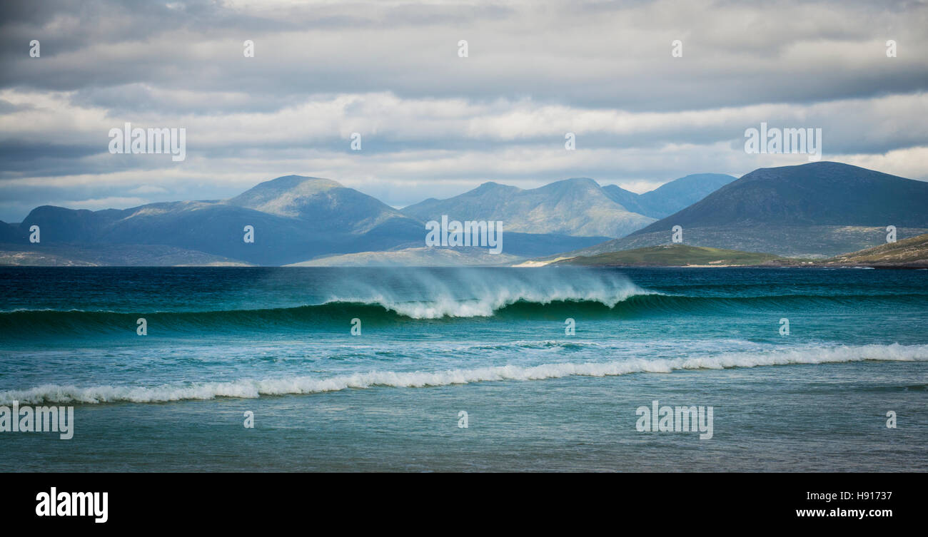 Scarista Beach Waves Water Sea Harris Mountains Isle Of Harris Scotland Stock Photo Alamy