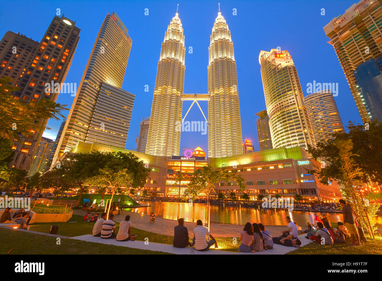 Night view of Petronas twin towers in Kuala Lumpur, Malaysia Stock Photo
