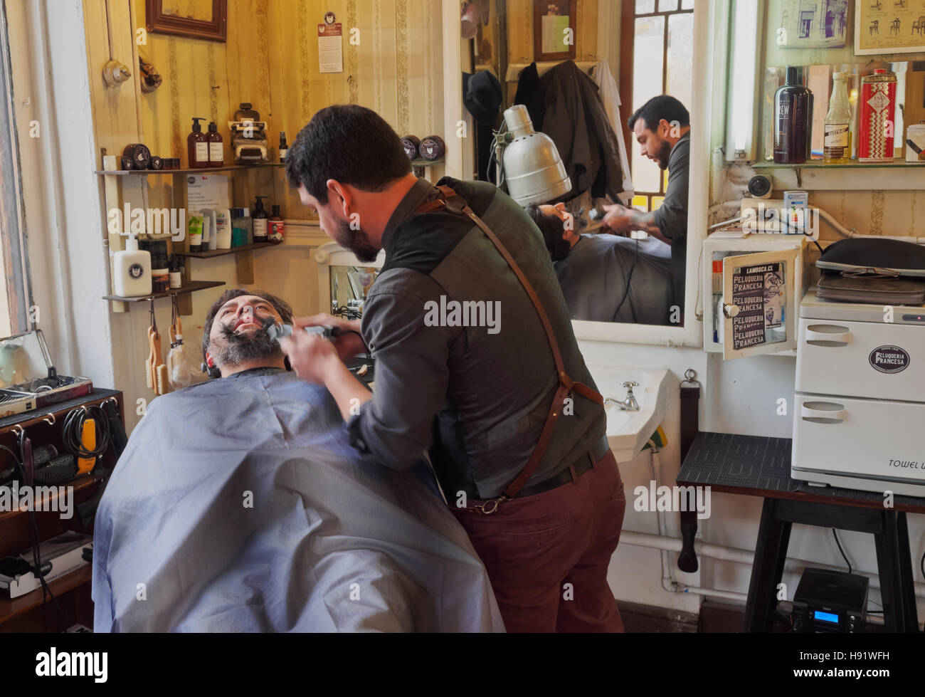 Chile, Santiago, Yungay Neighbourhood, Interior view of the Peluqueria Francesa, traditional French Barber Shop. Stock Photo