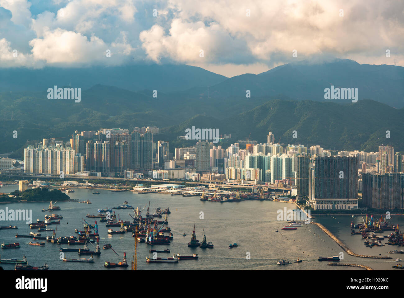 Panoramic view of Hong Kong port and city skyline Stock Photo - Alamy