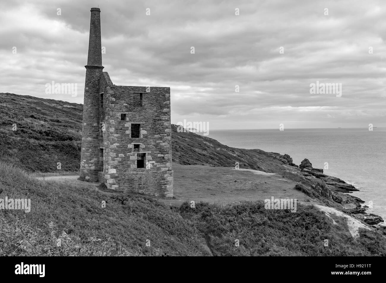 Cornwall Engine Houses/Tin MInes ancient  relics from an industrial past Stock Photo