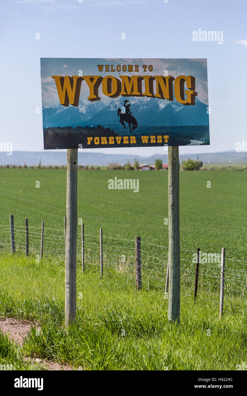 to wyoming sign hires stock photography and images Alamy