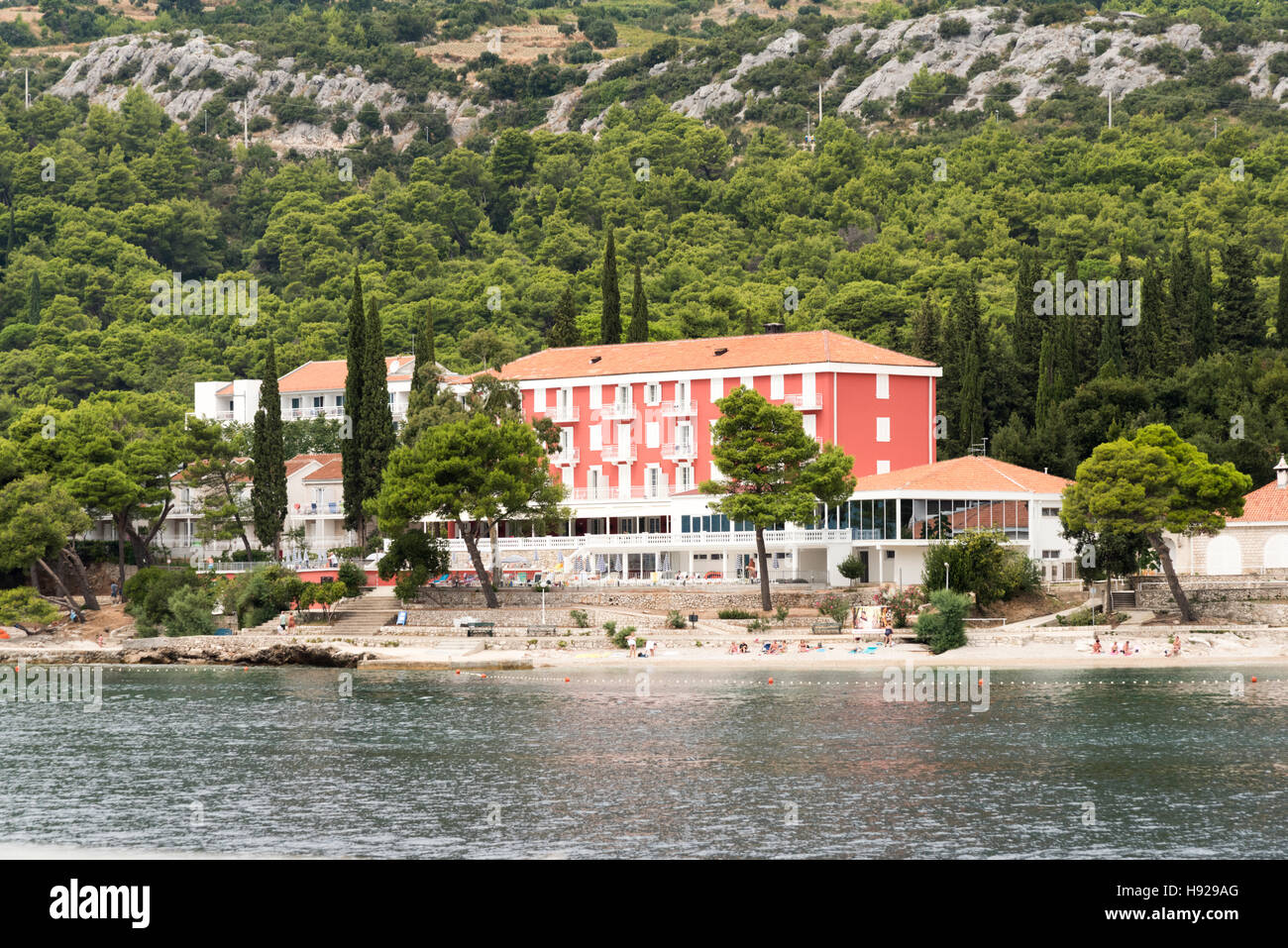 A hotel on the waterfront and beach at Orebic Croatia Stock Photo