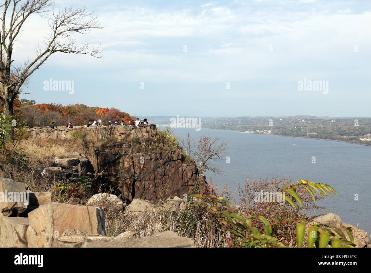 Tourists at State Line Lookout on the Palisades, Alpine, NJ Stock Photo