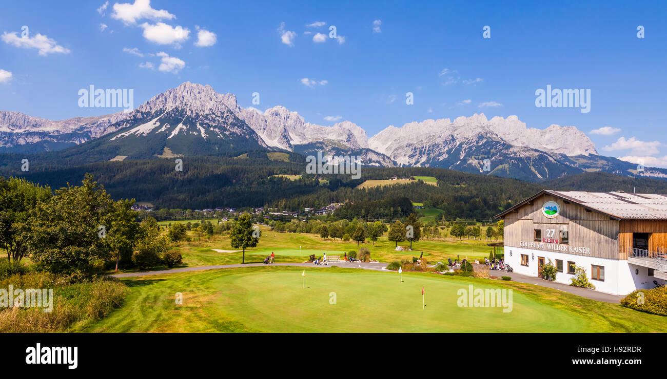 THE WILDER KAISER GOLF COURSE IN FRONT OF WILDER KAISER MOUNTAINS, 27 HOLE GOLF COURSE, ELLMAU, TYROL, TIROL, AUSTRIA Stock Photo