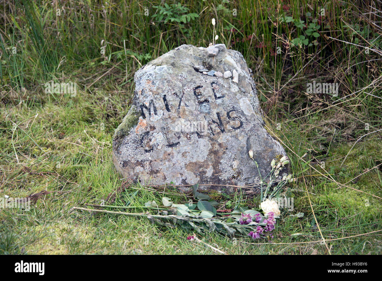 Battle of Culloden clan memorial stone marker (Mixed Clans Stock Photo Alamy