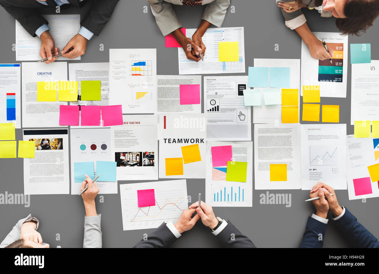 Business brainstorm presenting hi-res stock photography and images - Alamy