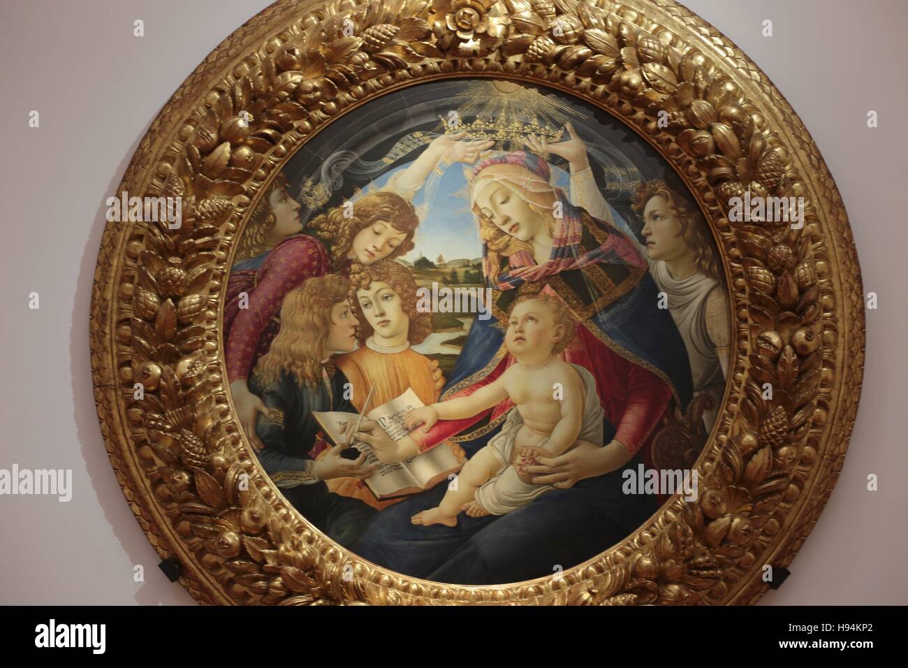 'Madonna del Magnificat', by Sandro Botticelli, at the reopening of the Uffizi gallery halls dedicated to Pollaiolo and Botticelli, organized thanks to a large donation from the Friends of Florence Foundation.  Where: Florence, Tuscany, Italy When: 17 Oct Stock Photo