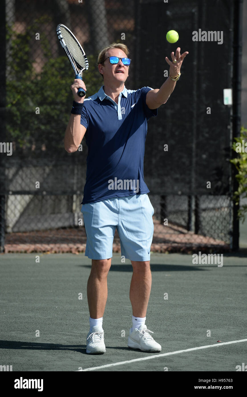 Boca Raton. 18th Nov, 2016. Carson Kressley attends the Chris Evert-Raymond James Pro Celebrity Tennis Classic held at the Boca Raton Resort & Club on November 18, 2016 in Boca Raton, Florida. Credit:  Mpi04/Media Punch/Alamy Live News Stock Photo