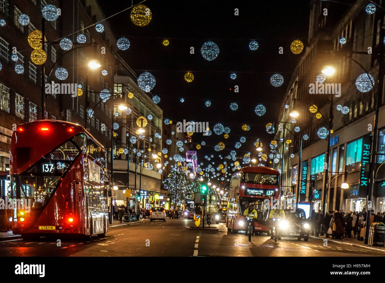 London Oxford Street light up Christmas light on 18th November 2016