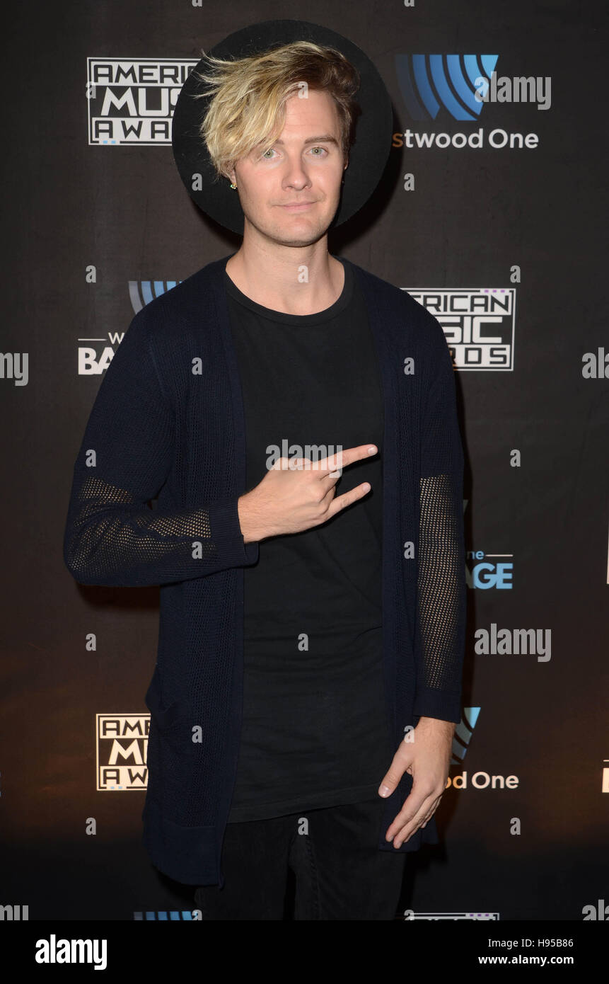 Los Angeles, California, USA. 18th Nov, 2016. Bart Baker at Westwood ...