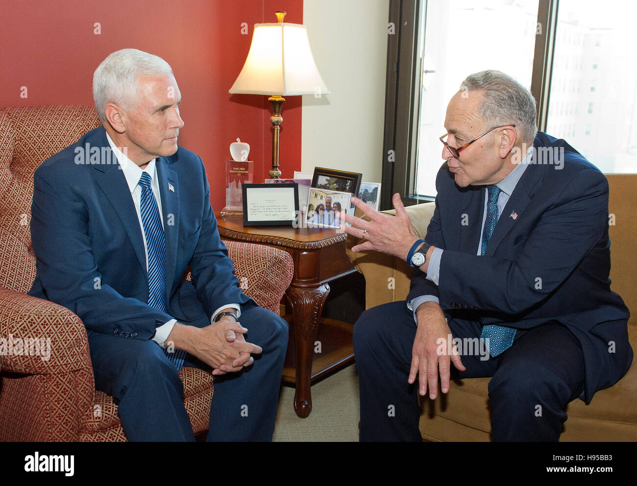 Chuck schumer hi-res stock photography and images - Alamy