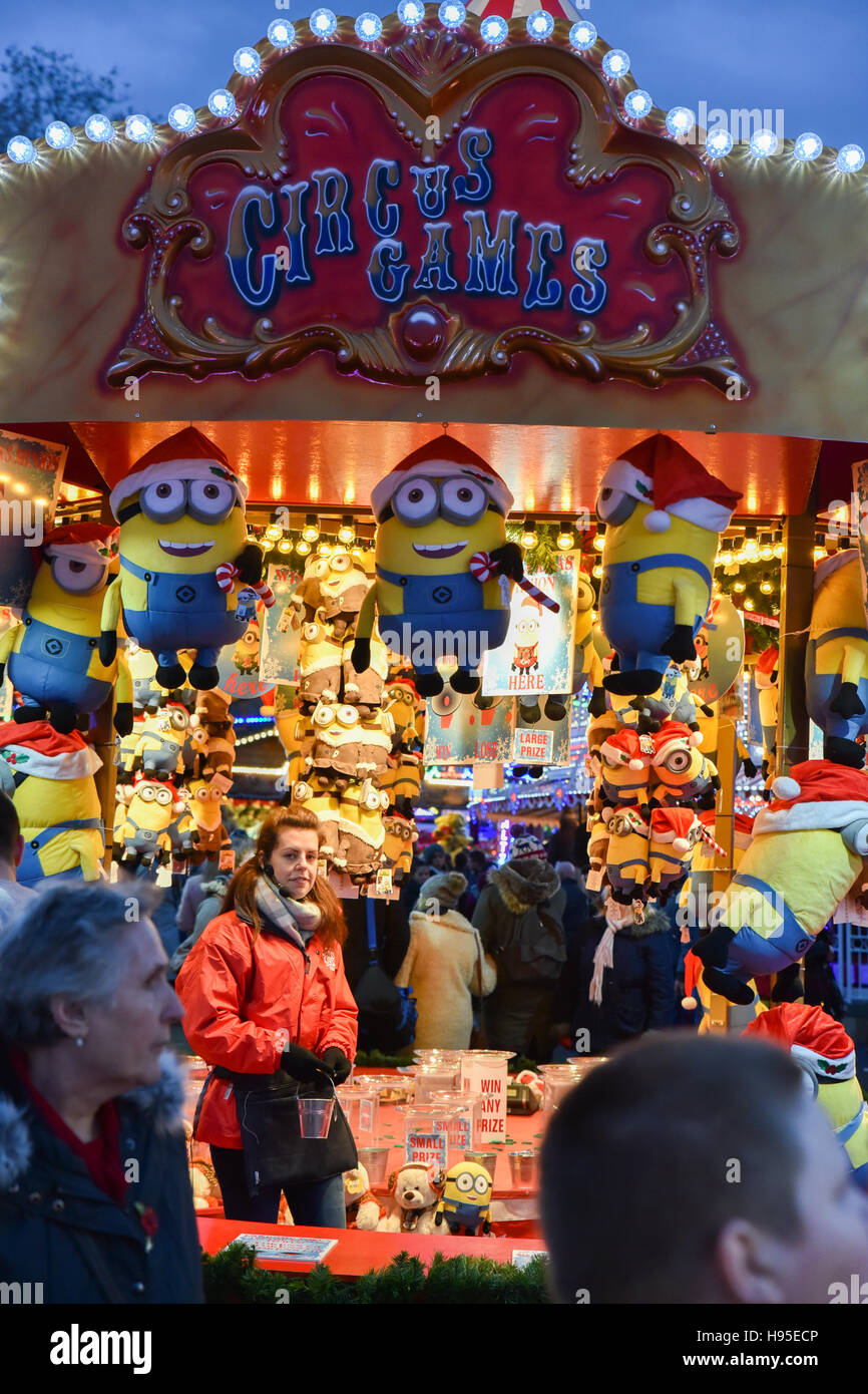 Christmas theme park uk hi-res stock photography and images - Alamy