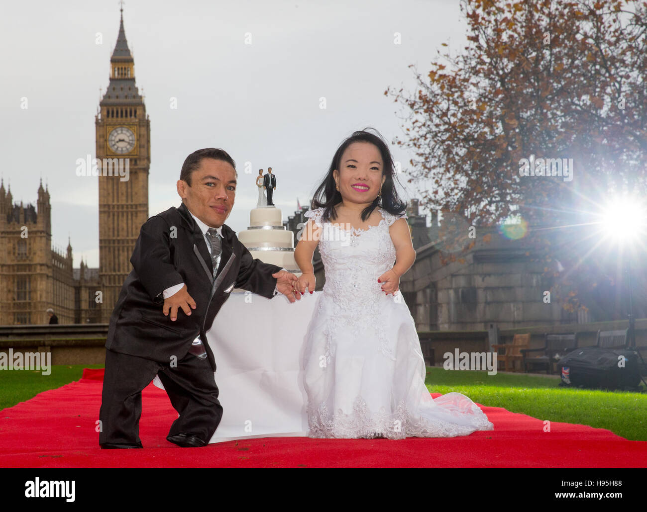 Paulo Gabriel da Silva Barros and Katyucia Hoshino are officially the world's shortest couple at 70 inches combined height Stock Photo