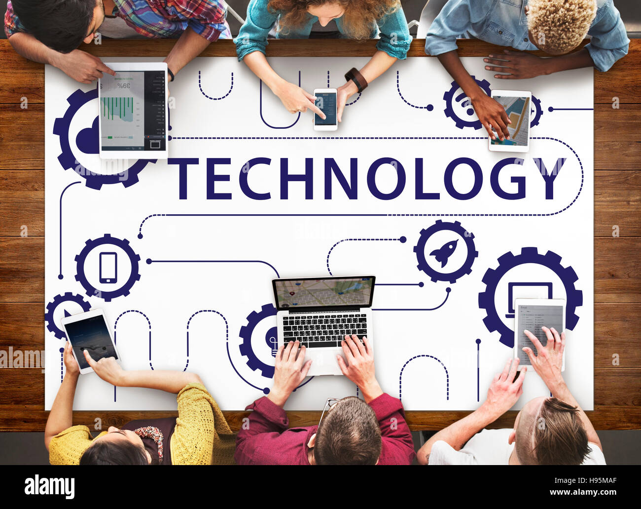 Technology Connecting Cloud Network Concept Stock Photo - Alamy