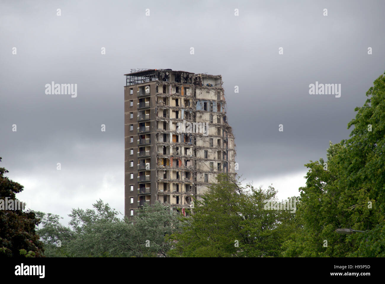 Demolishing of Glasgow tower blocks high flats or skyscrapers Stock ...