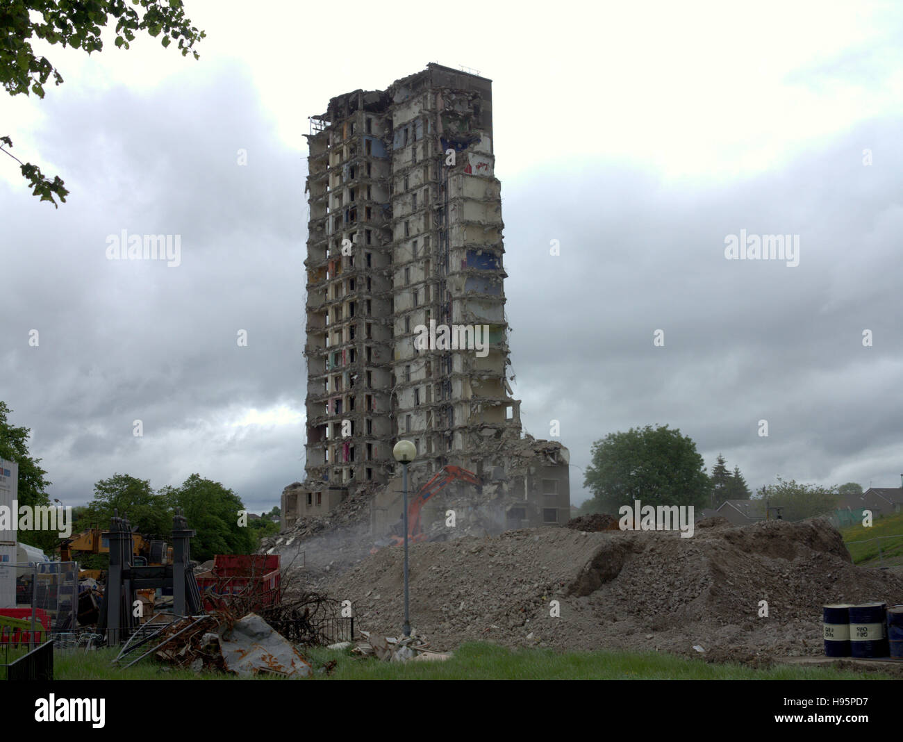 Demolishing of Glasgow tower blocks high flats or skyscrapers Stock ...