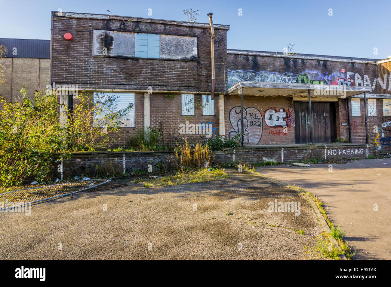 Buildings that are listed for demolition that are on Old Leeds Road
