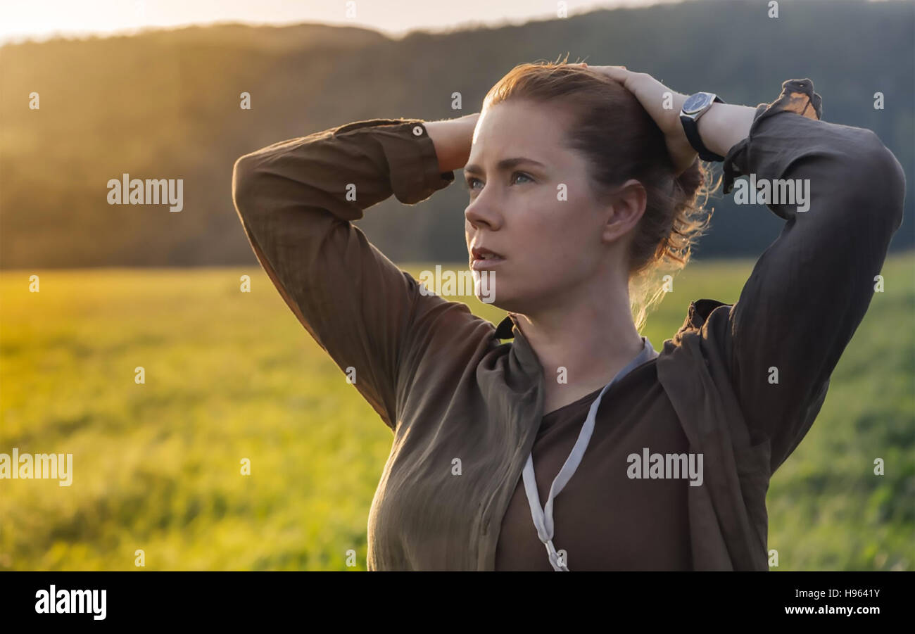 Arrival amy adams hi-res stock photography and images - Alamy