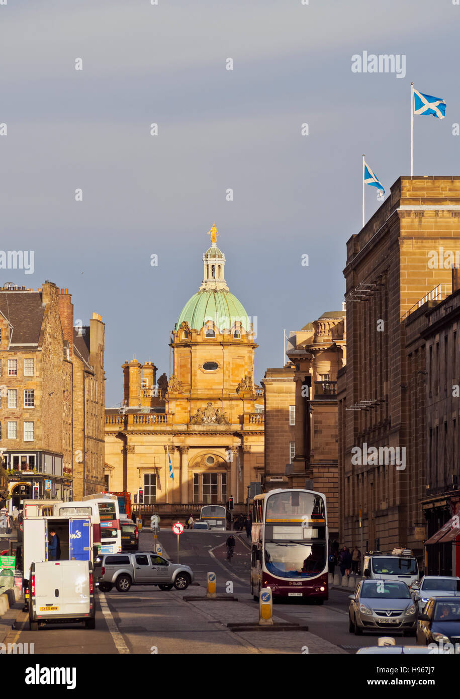 UK, Scotland, Edinburgh, View of the George IV Bridge Street. Stock Photo
