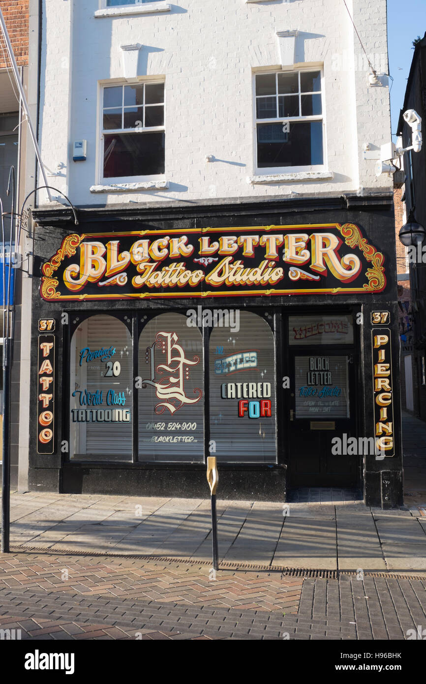 Tattoo Studio in Westgate Street in Gloucester,England Stock Photo - Alamy