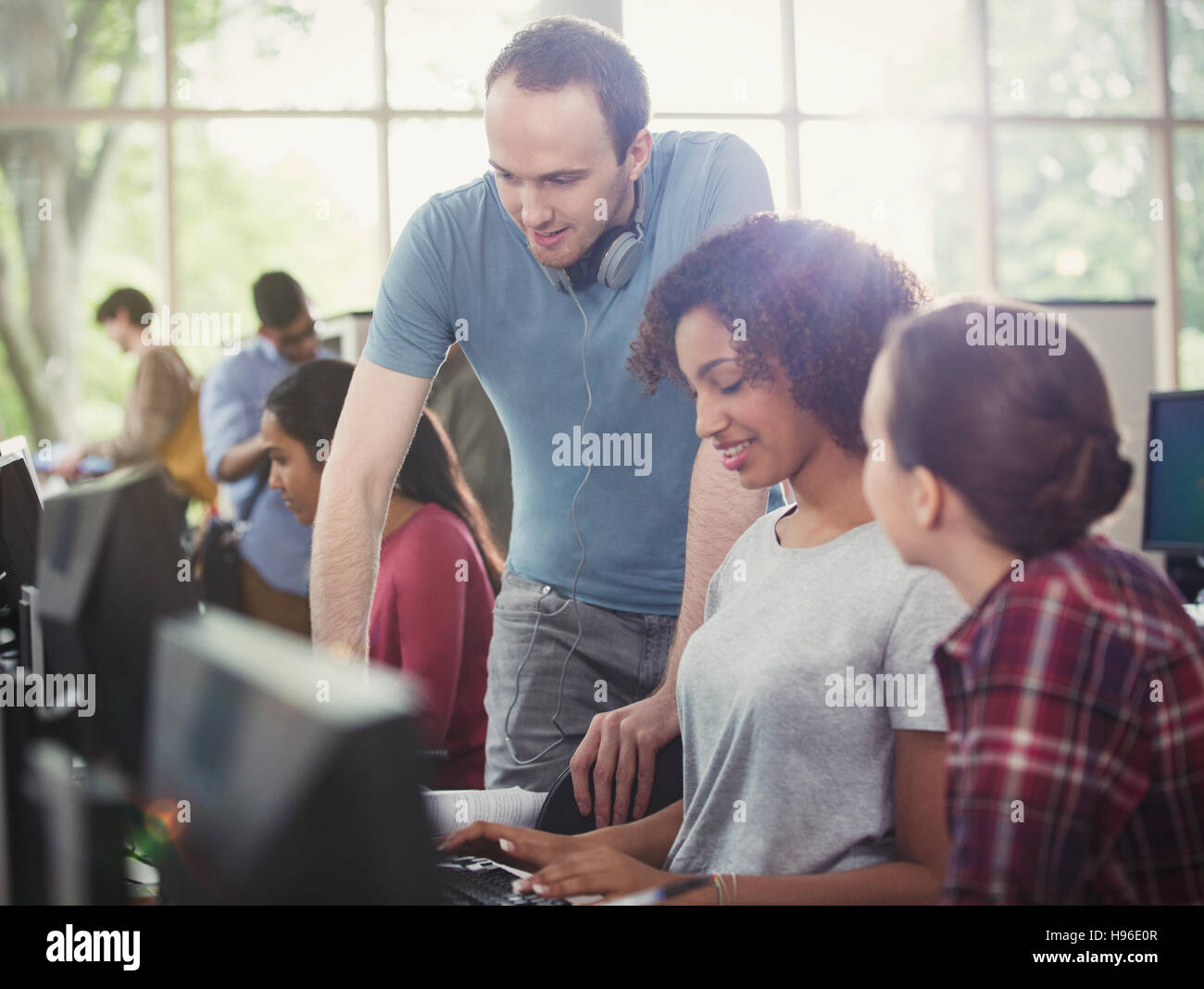 College students using computers in computer lab Stock Photo - Alamy